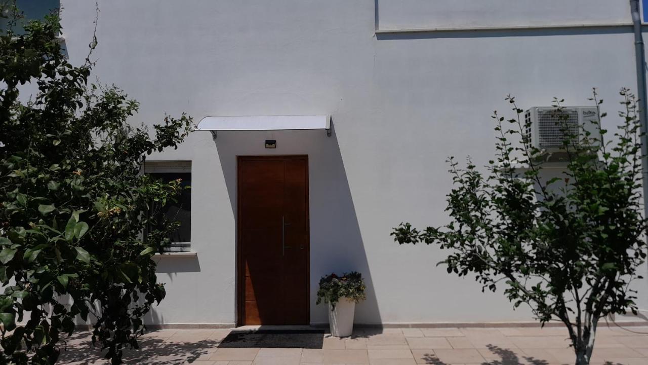 Hotel Just Blue Montesilvano Marina Exterior foto